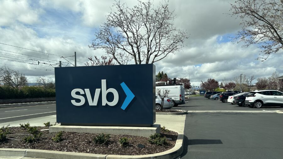 LIVE: Senate Committee Holds Hearing on Silicon Valley Bank Collapse