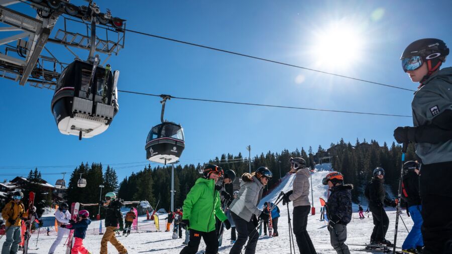 Alps Ski Resorts Offer Options Amid Low Snow