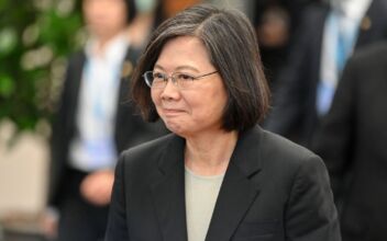 Taiwanese President Accepts Global Leadership Award
