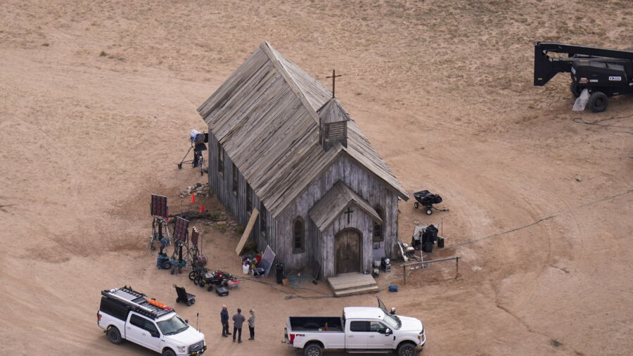 ‘Rust’ Movie Reboots After Alec Baldwin Shooting