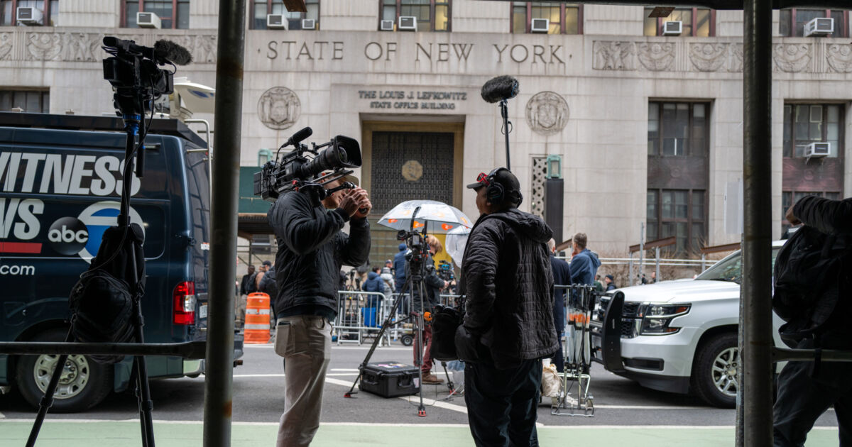 Stakeout Outside New York County District Attorney After Trump Indicted
