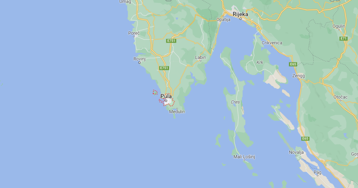 2 Foreign Nationals Die in Small Plane Crash in Croatia | NTD