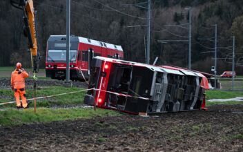 Several Injured as 2 Swiss Regional Trains Derail in Storm