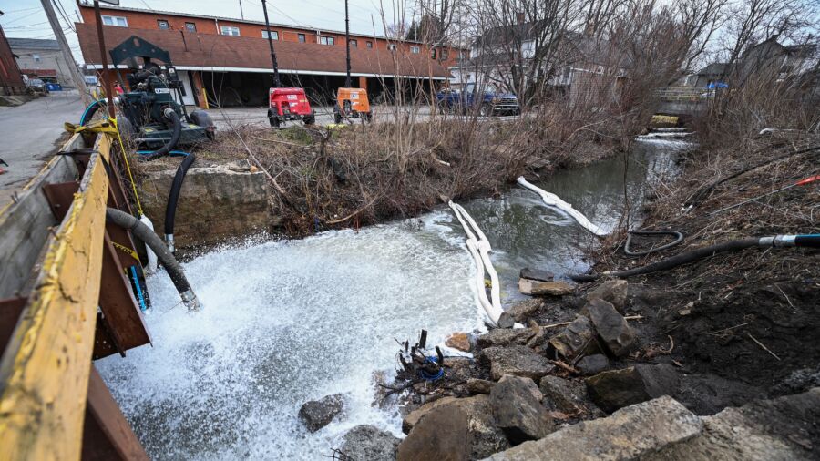 Ohio Gov. Visits Train Derailment Site in East Palestine, Scientists Say Chemicals Are at High Levels