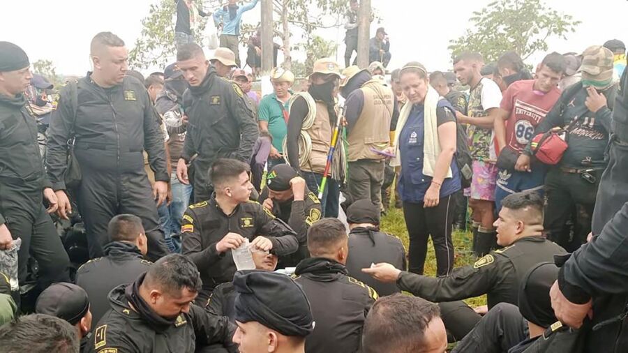 2 Dead, Dozens of Police Held Hostage in Colombia in Protest Against Oil Company