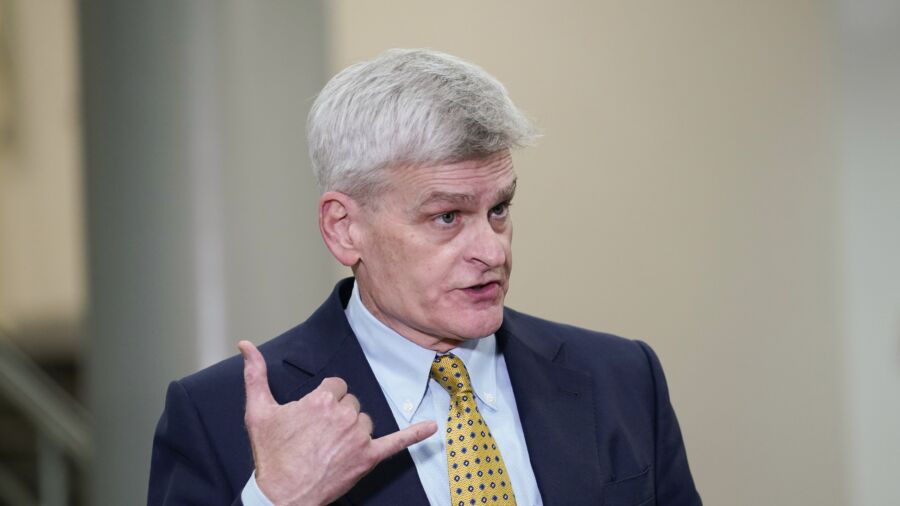 Cassidy Accuses Biden of Dodging Meetings on Social Security