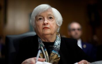 Yellen: Americans’ Bank Savings ‘Remain Safe’ After Recent Collapses