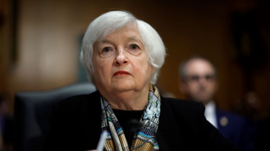 Yellen: Americans' Bank Savings 'Remain Safe' After Recent Collapses