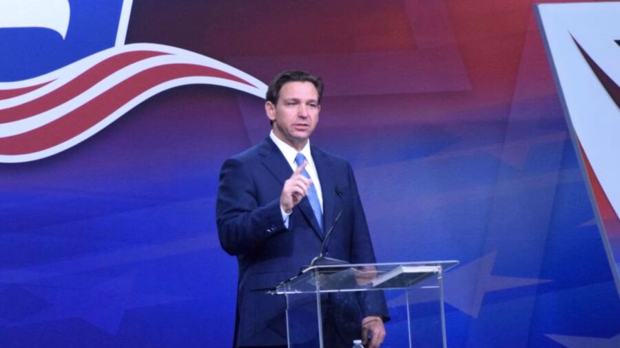 Gov. DeSantis Delivers Keynote Speech at Michigan County GOP Breakfast