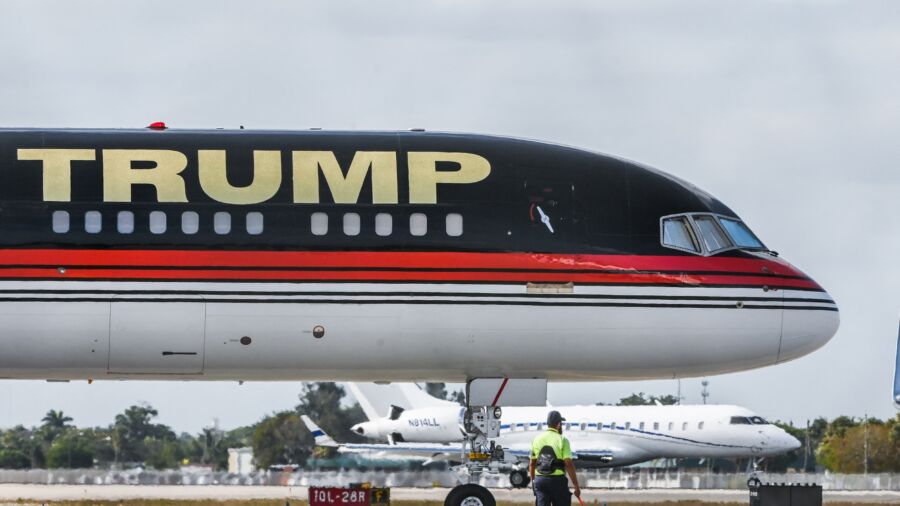 LIVE: Trump Arrives in New York Ahead of Tuesday's Arraignment
