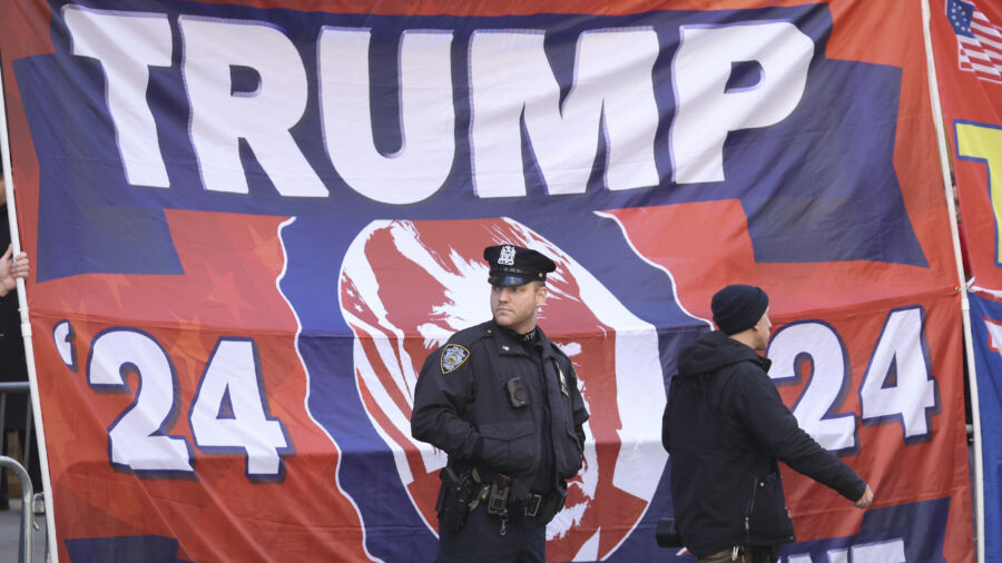 Interest High, Security Tightening in NYC Ahead of Trump’s Arraignment