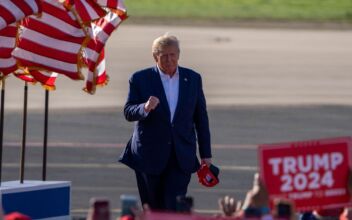 Trump Fundraising Soars to $7 Million in Just 3 Days After Indictment