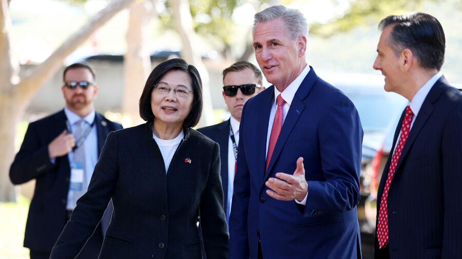 China Reacts After Taiwanese President Visits US