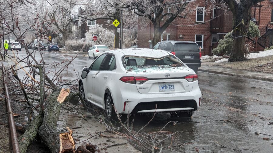 2 Dead, Over a Million Without Power After Ice Storm Hits Canada