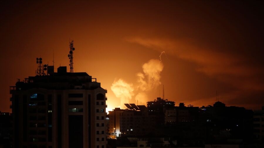 Israelis, Palestinians Clash During Holidays