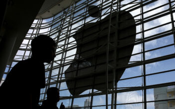 Apple Leads Global PC Shipment Plunge With 40 Percent Tumble