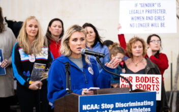 Former NCAA Swimmer Riley Gaines Refutes SFSU Statement That Trans Activists Protested ‘Peacefully’