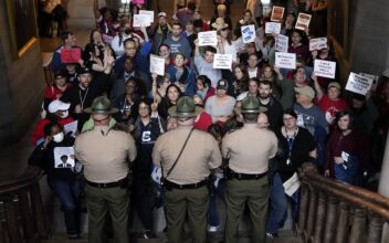 People Protest Expulsion of Legislators at Tennessee State Capital