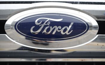 Ford Recalls 142,000 Lincoln SUVs in US for Fire Risks