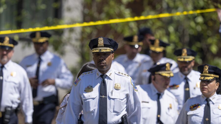 One Killed, 3 Hurt in Shooting Outside DC Funeral Home