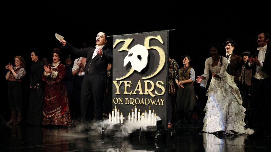 'The Phantom of the Opera' Closes This Sunday