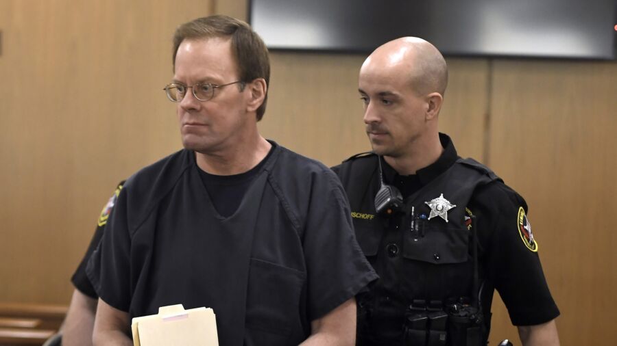 Wisconsin Man Gets Life in Prison for Wife’s 1998 Slaying