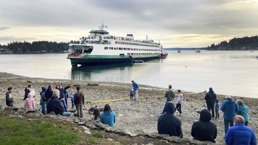 Ferry Runs Aground Near Seattle; No Injuries Reported