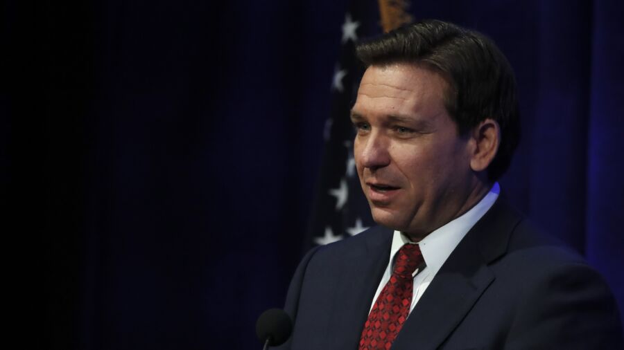 Billionaire Republican Donor Says He’s Now ‘Reluctant’ to Back DeSantis ...