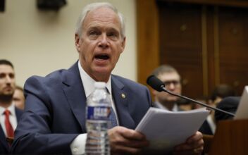 ‘Nobody Wants to Admit They Were Wrong’: Sen. Johnson on Vaccine Injures, Response to COVID-19