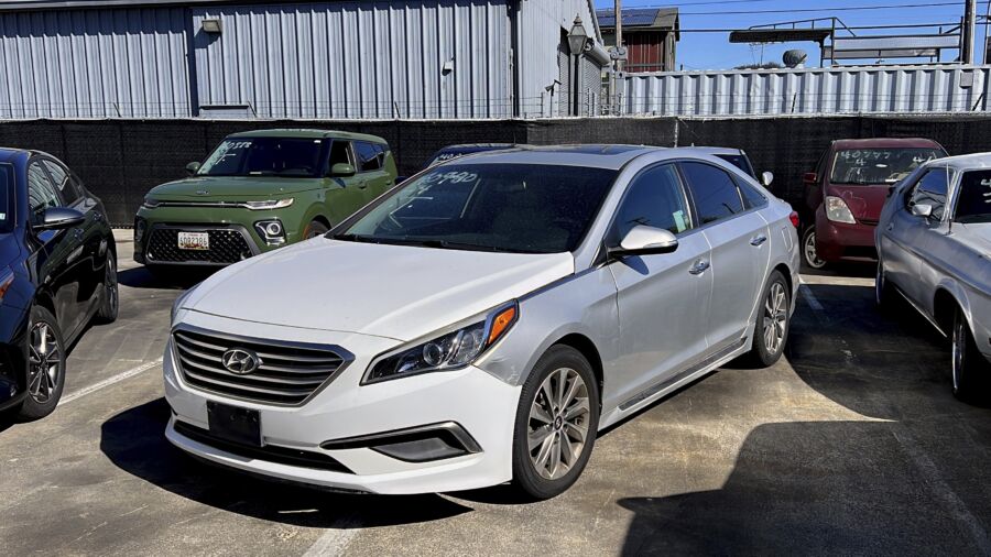 Thefts Prompt 17 States to Urge Recall of Kia, Hyundai Cars