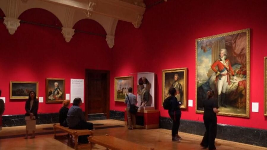 Georgian-Era Fashion Exhibition Underway in London