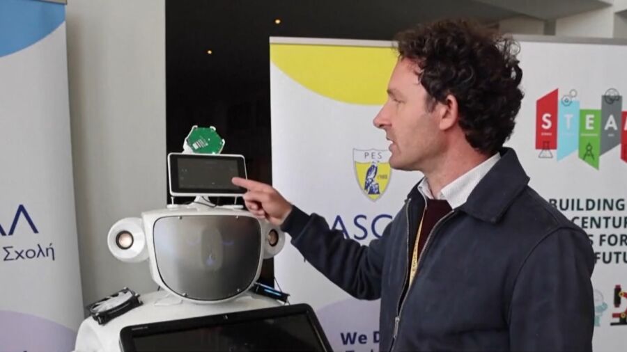 Teaching Assistant Robot Powered by ChatGPT