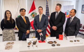 Sculptures, Artifacts Returned to Peru in LA Ceremony