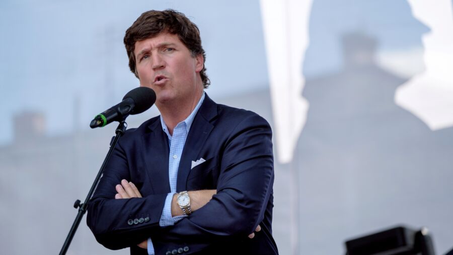 Reactions to Tucker Carlson 'Parting Ways' With Fox