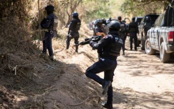 7 Dead in Rural Mexico Clash Between Soldiers, Gunmen