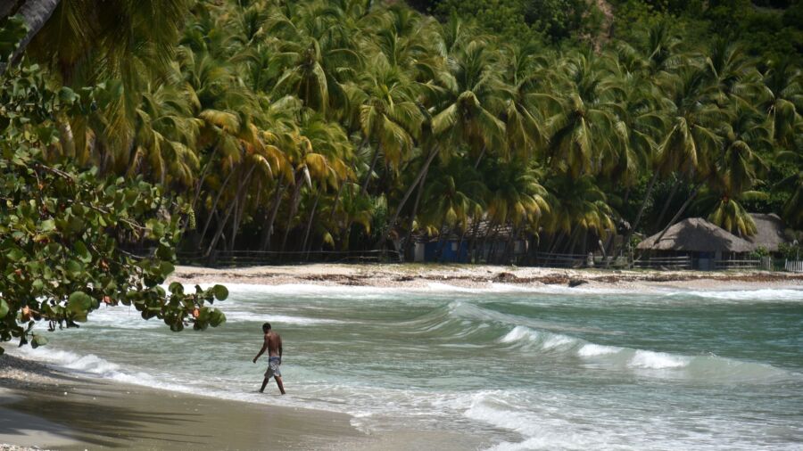 FBI Issues Warning to Americans Thinking of Traveling to Caribbean Country