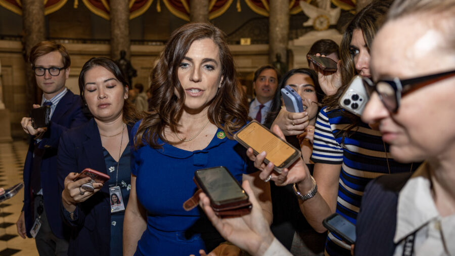 Some Republicans Against Adding New Spending, Democrats Against Spending Cuts