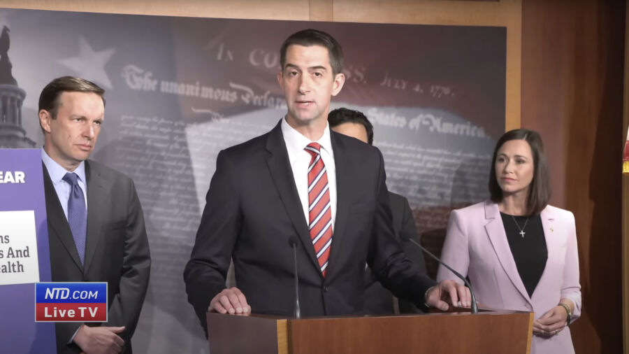 Senators Unveil Bipartisan Bill to Set Age Restrictions for Social Media