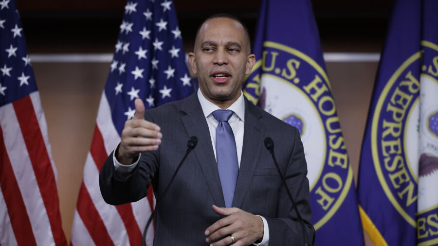 House Democrat Leader Jeffries Holds Weekly Press Conference (April 28)