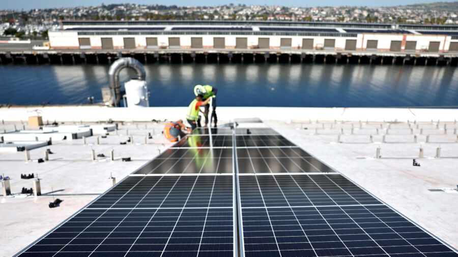 US Tax Dollars Could Go to Chinese Company to Build Largest Solar Manufacturing Facility in US: Expert