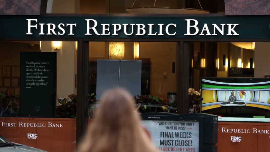 US Government Scrambling to Find Solution to Rescue First Republic Bank