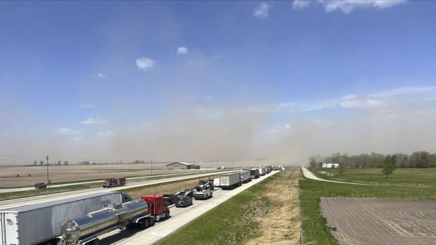 At Least 6 Dead After Dust Storm Causes Crashes in Illinois