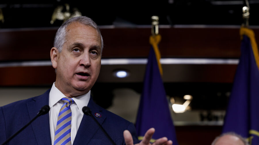 House Republicans Unveil Bill to Strengthen Immigration Enforcement
