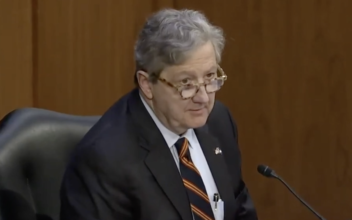 Sen. Kennedy Grills Failed Bank Executives Over Worrying About Profit and Pronouns Over Stability
