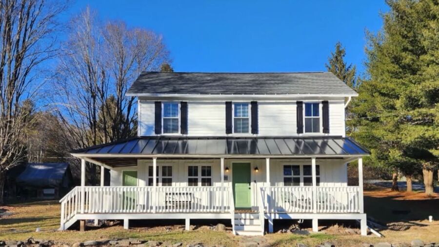 Couple Makes Run-Down House Their Dream Home