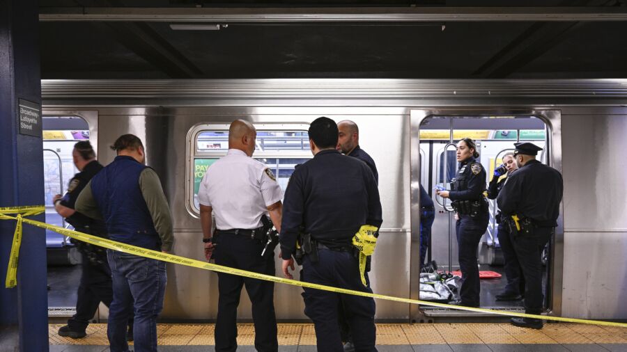 Details Emerge on Criminal History of Passenger Who Was Choked to Death at NYC Subway