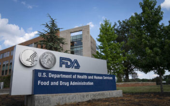 Top FDA Official Suggests Spacing Out Vaccines to Avoid Side Effects