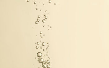Champagne Bubble Study Sheds Light on Physics