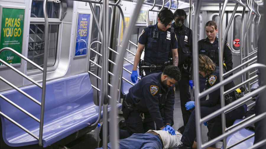 Marine Involved in Fatal NYC Subway Headlock Acted in Self Defense, His Lawyers Say