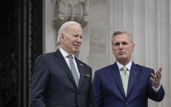 Biden, McCarthy to Negotiate Debt Ceiling as Default Looms